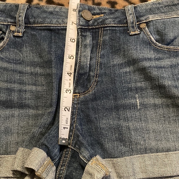 GUC PAIGE Shorts Women’s Size 27 Paige Roll up Distressed Denim Shorts - Picture 14 of 15
